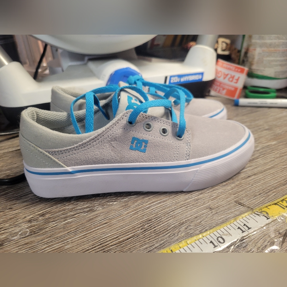 DC Gray‎ and Blue Sneakers with Classic Skate Silhouette Youth Size 2